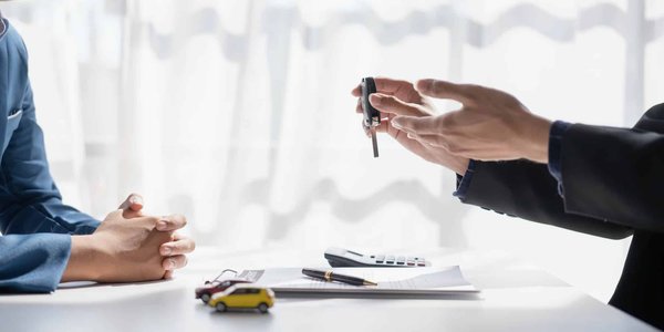 Conseils pratiques pour réussir une location de car à Paris